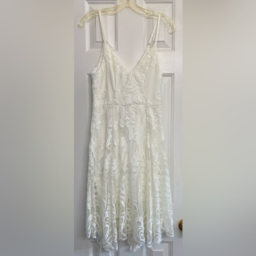 NWT ladies hello molly white lace dress Sz S